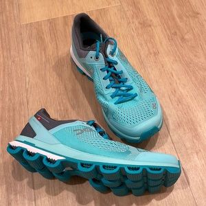 On Running Cloudsurfer Fountain/Azure, Women’s 6, Worn Once, Like New